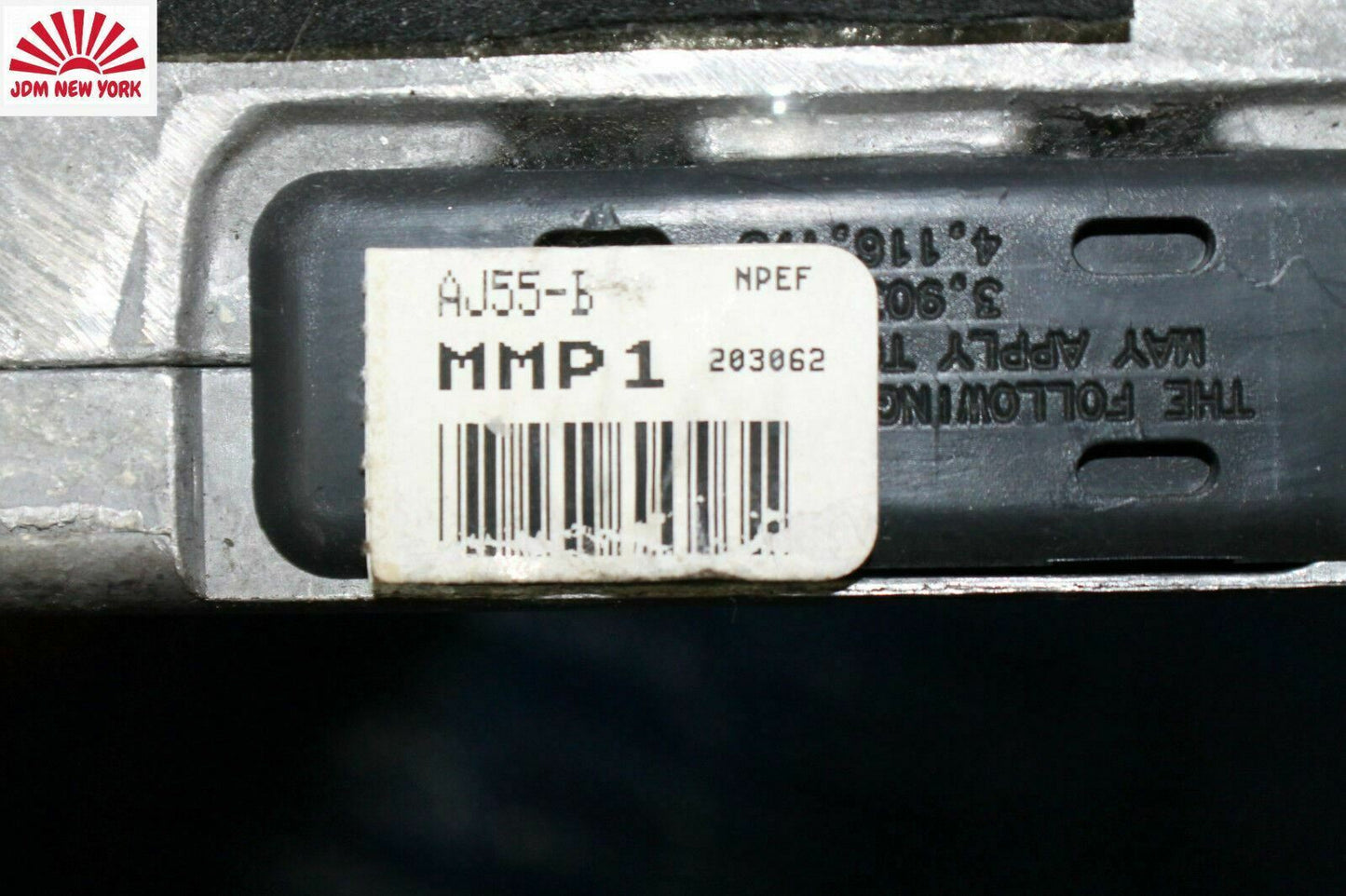 1039352270-1