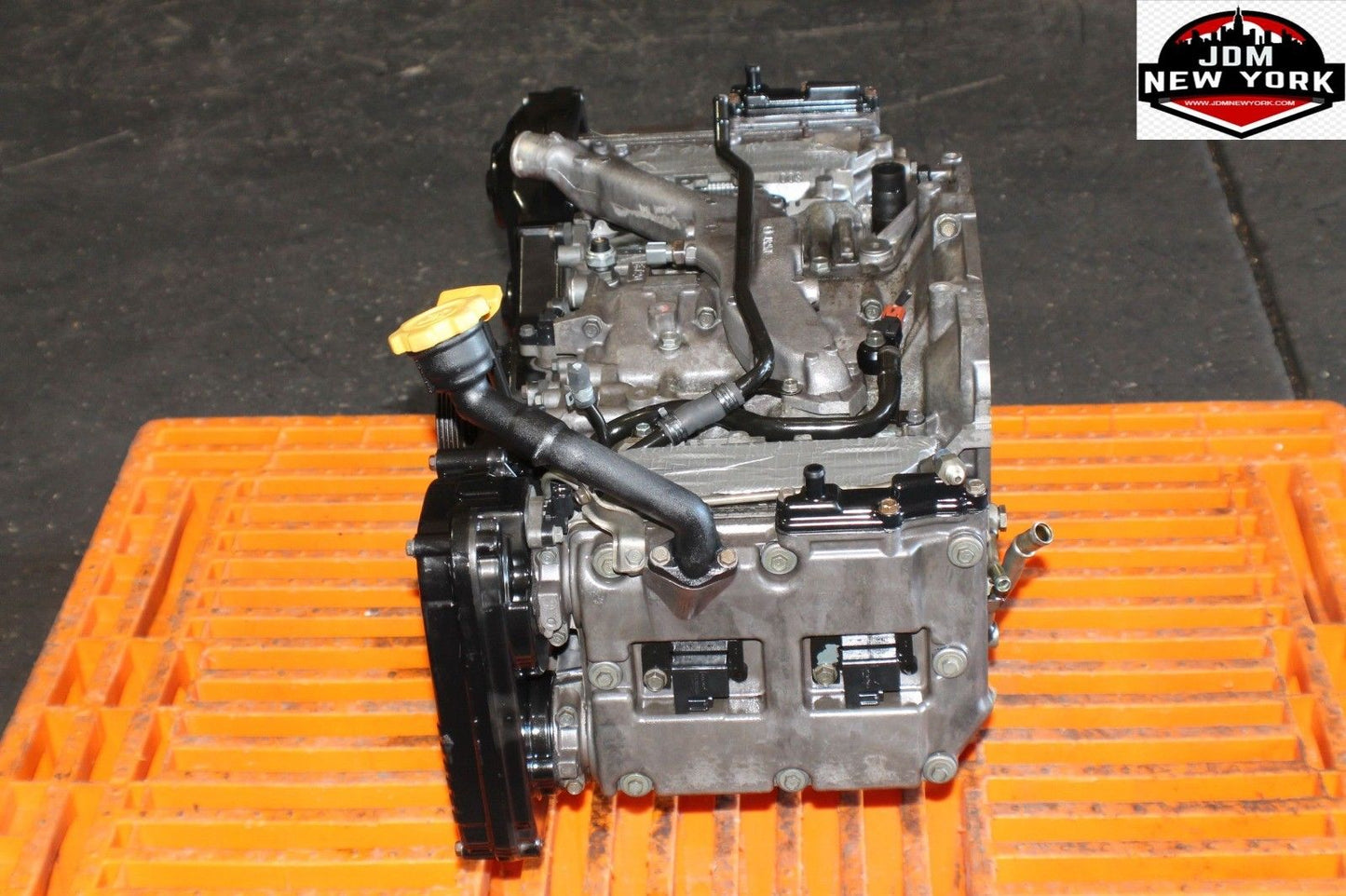 1090445486-1.jpg
