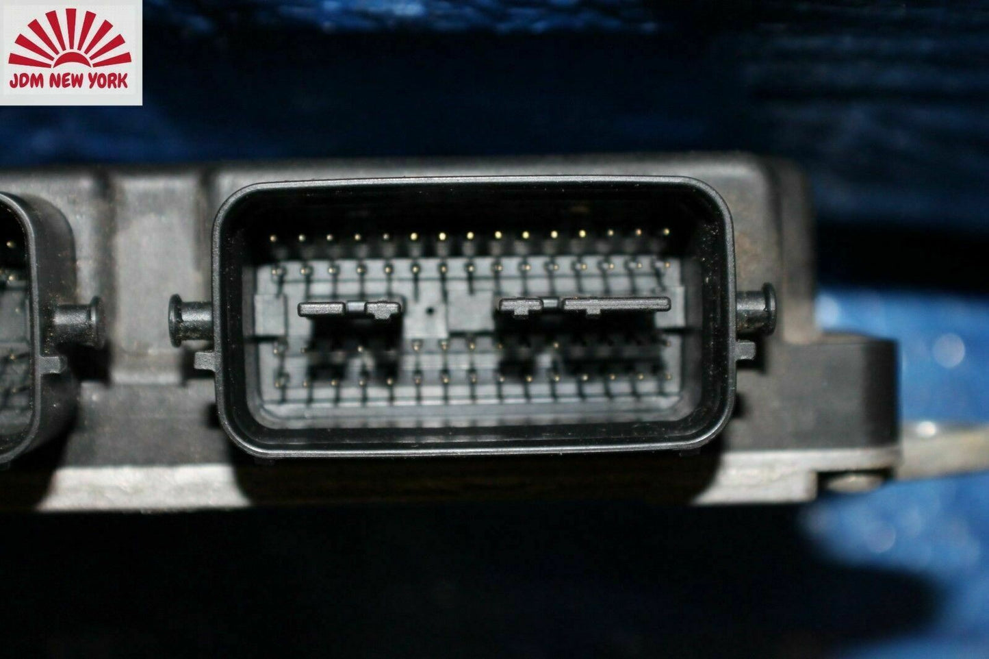 882093274-1