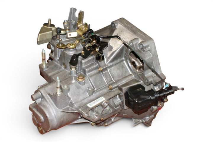 1998 1999 2000 Honda HRV 1.6L SOHC 5-Speed Manual Transmission JDM d16w1 sev