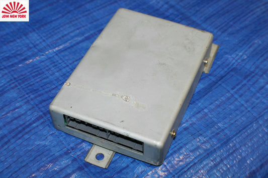1558551810-1