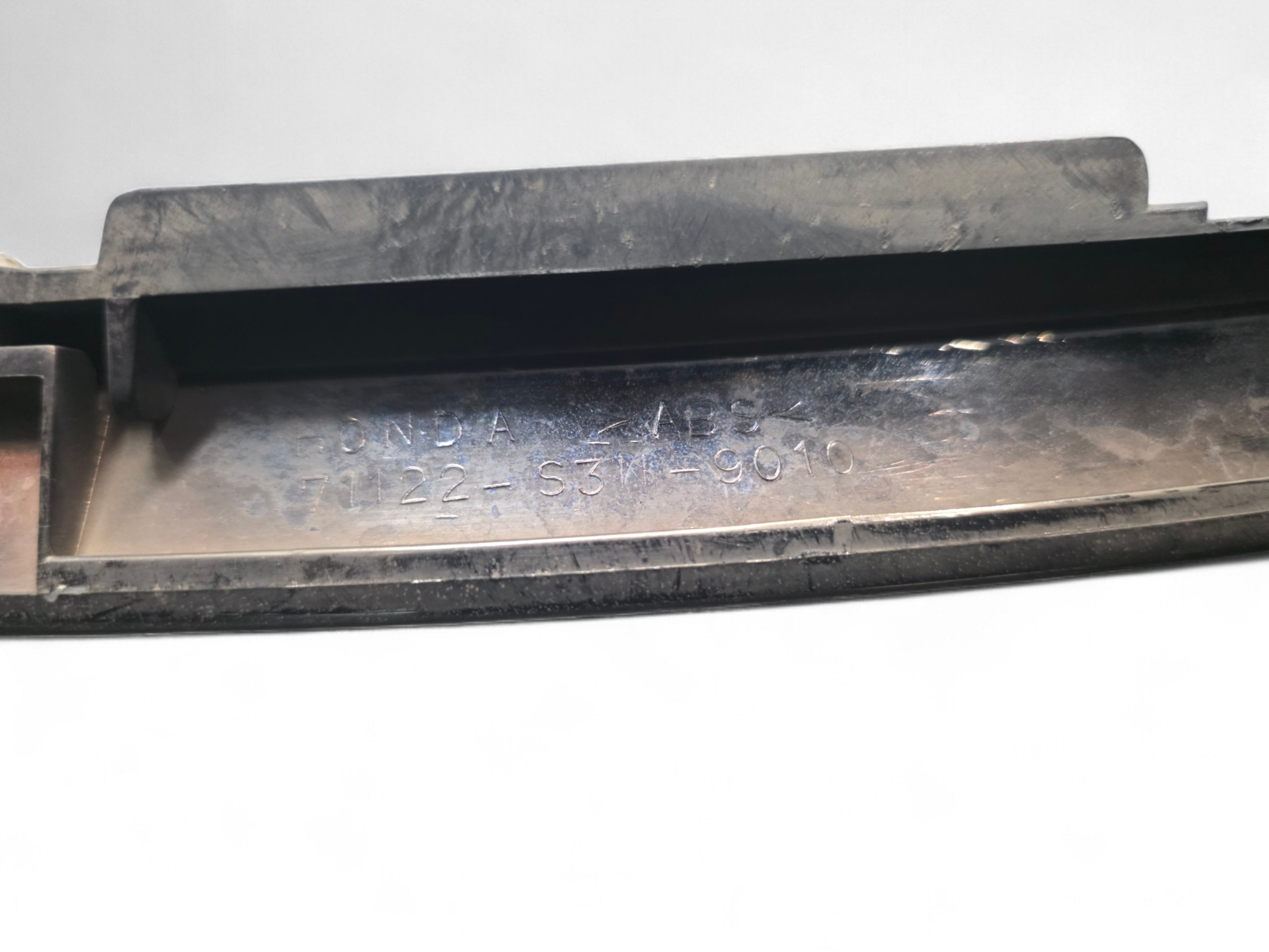 JDM Honda Odyssey LA-RA8 OEM Front Radiator Grille j30a
